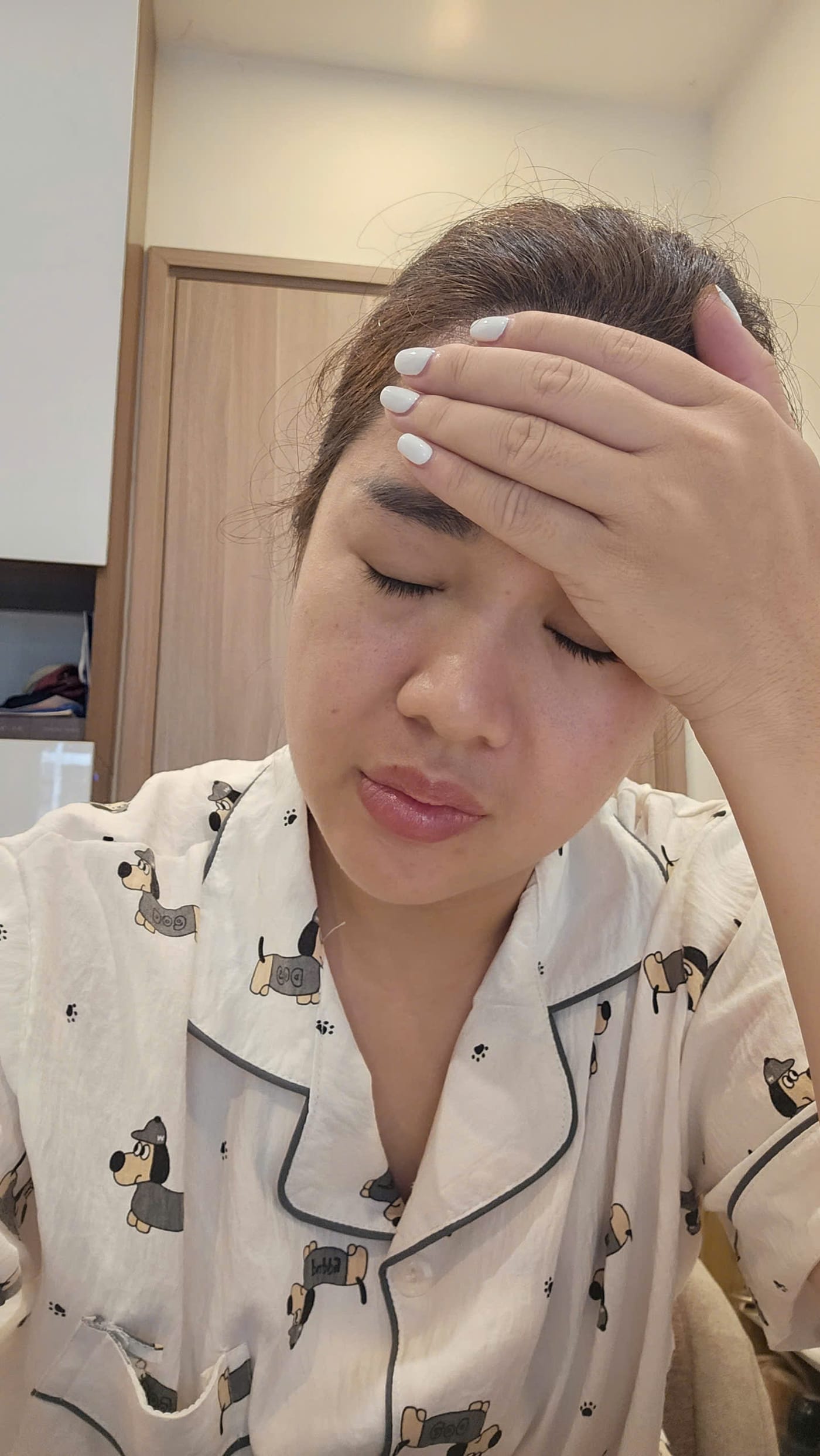 Thanh Nguyễn kiệt sức sau lịch Zoom dày đặc